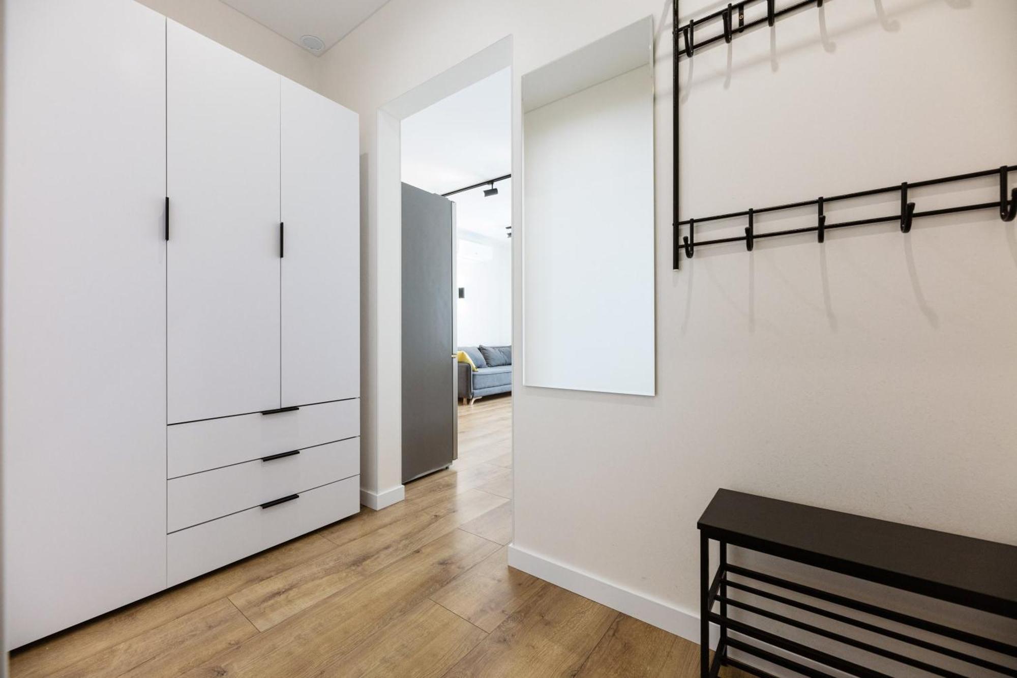 Ferienwohnung Квартири Люкс Метро Чернігівська Kiew Exterior foto